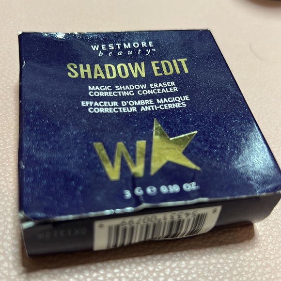 Westmore neutralizes darkness to instantly conceal undereye dark circles & more - Picture 4 of 6